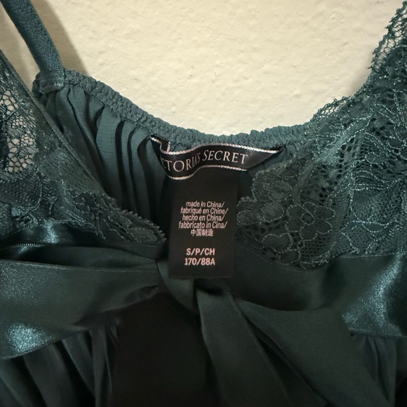 🛍️ 3/$25 Victorias Secret Pleated Babydoll Slip Dress Bling Strap - Picture 3 of 6